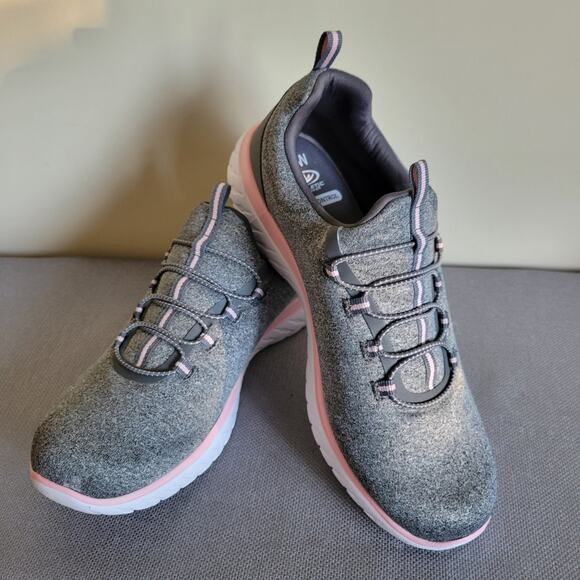 EUC Athletic Works WWAW41CA007L Women's 10W Bungee Slip On Walking Sneaker - Picture 1 of 11